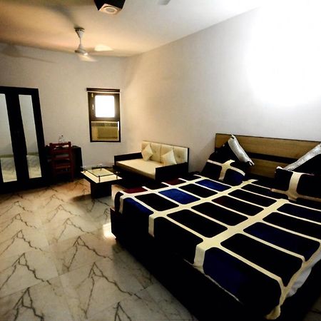 Hotel Mehra Inn アムリトサル エクステリア 写真